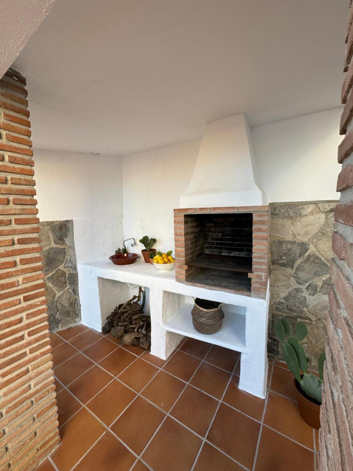 Villa En Frigiliana Con Piscina, Jacuzzi Y Espectaculares Vistas Buitenkant foto