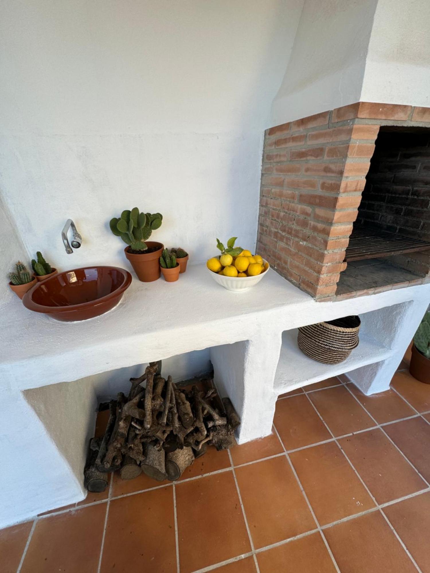 Villa En Frigiliana Con Piscina, Jacuzzi Y Espectaculares Vistas Buitenkant foto