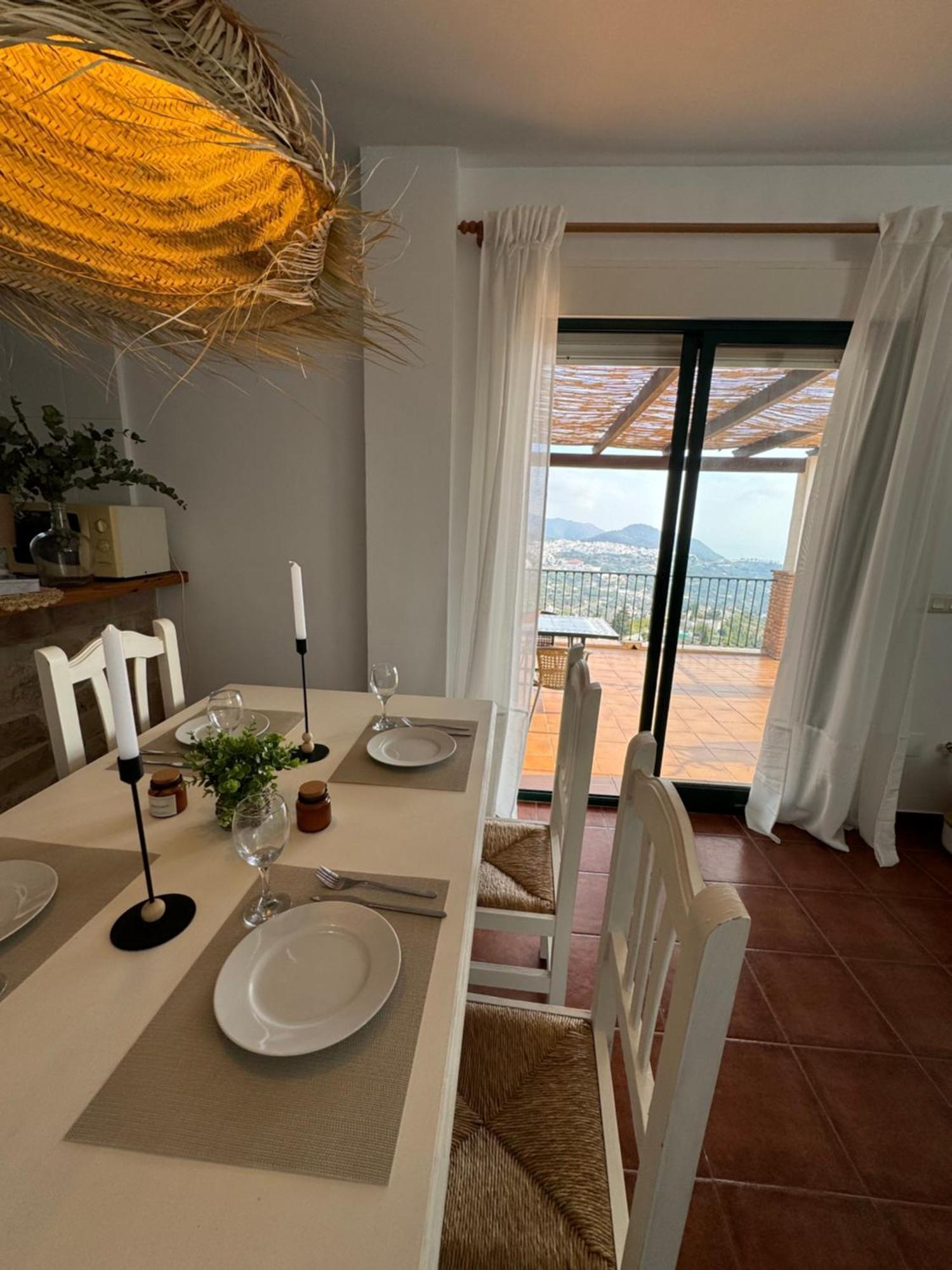 Villa En Frigiliana Con Piscina, Jacuzzi Y Espectaculares Vistas Buitenkant foto