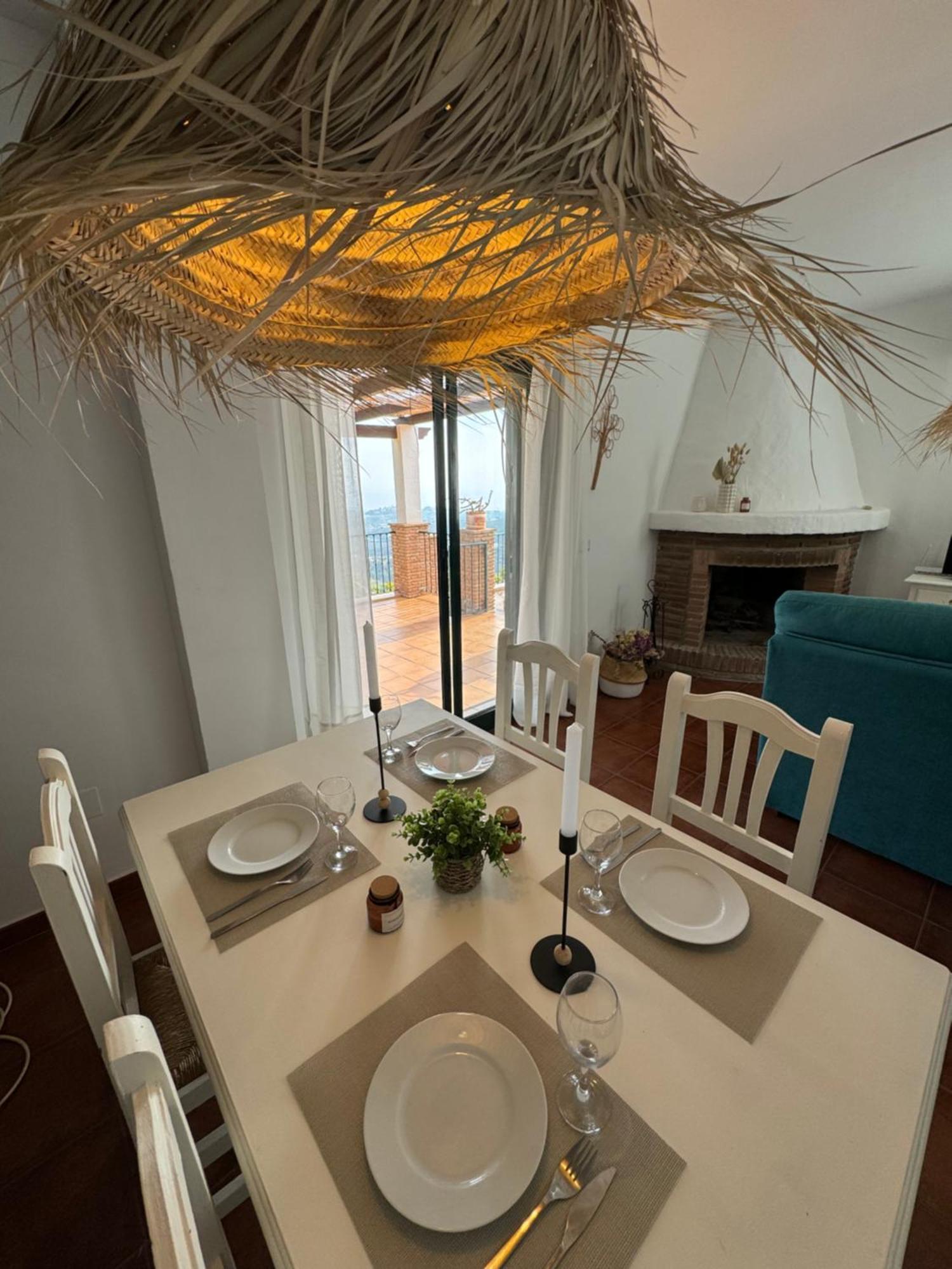 Villa En Frigiliana Con Piscina, Jacuzzi Y Espectaculares Vistas Buitenkant foto