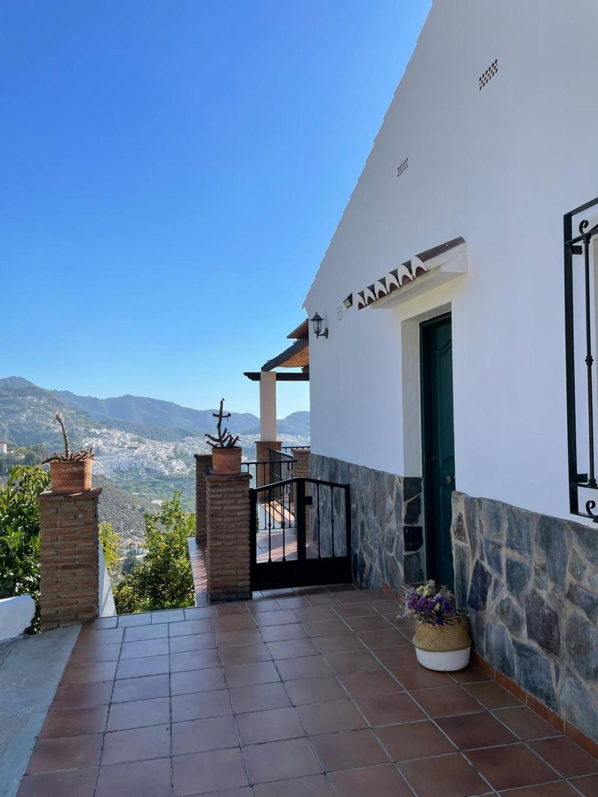 Villa En Frigiliana Con Piscina, Jacuzzi Y Espectaculares Vistas Buitenkant foto