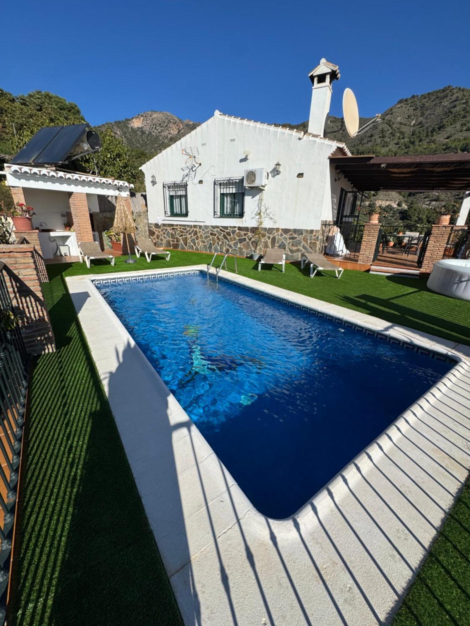Villa En Frigiliana Con Piscina, Jacuzzi Y Espectaculares Vistas Buitenkant foto